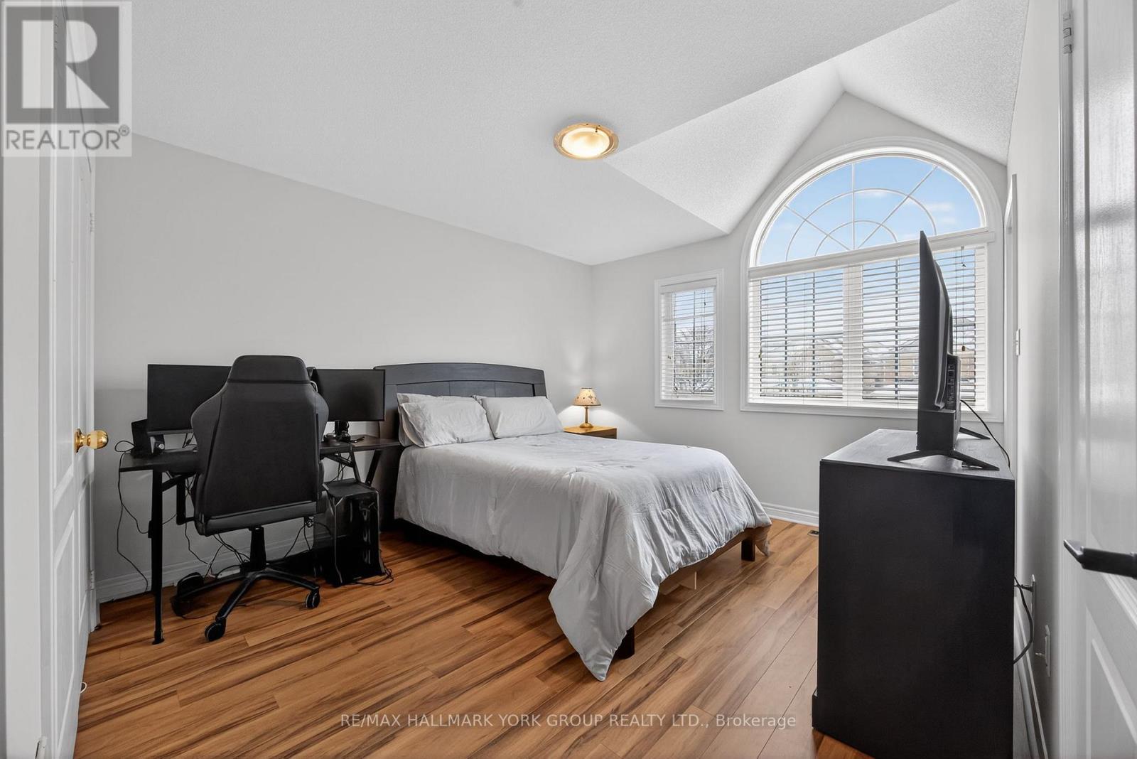 99 Barberry Crescent, Richmond Hill, Ontario  L4E 4S5 - Photo 27 - N12766956