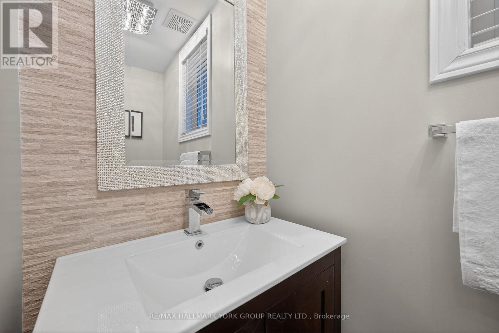 99 Barberry Crescent, Richmond Hill, Ontario  L4E 4S5 - Photo 35 - N12766956