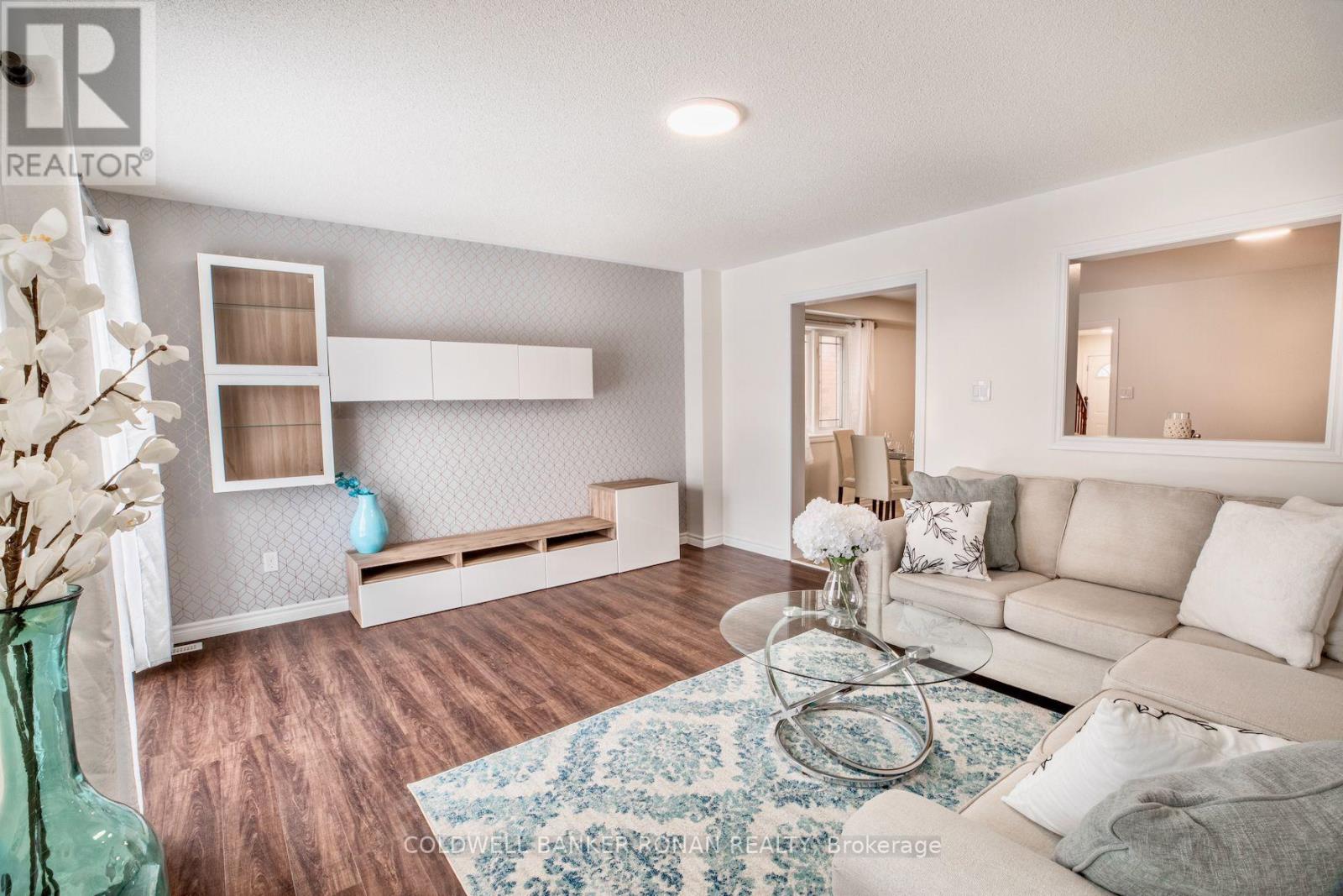 115 Banting Crescent, Essa, Ontario  L0M 1B6 - Photo 10 - N12766972