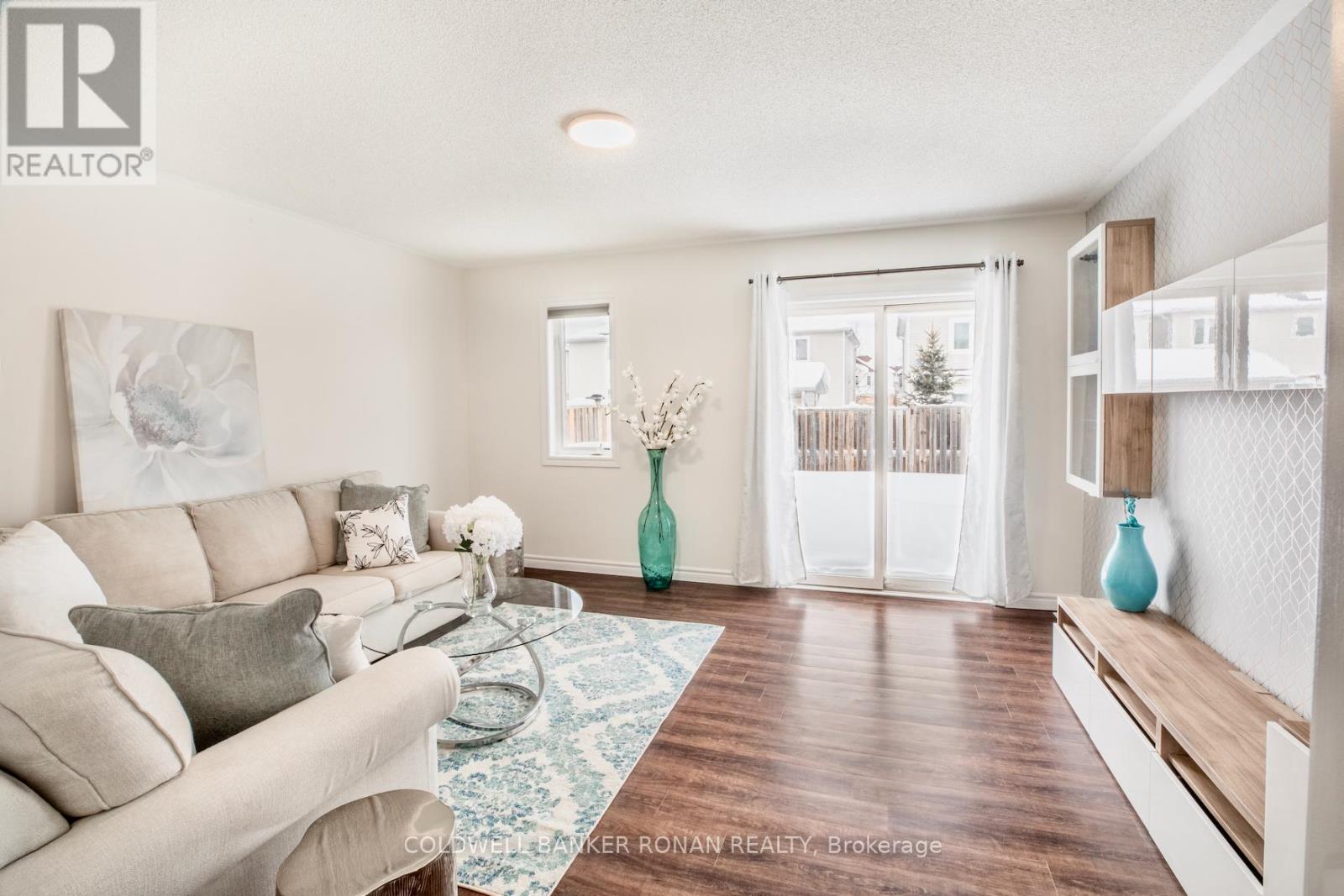 115 Banting Crescent, Essa, Ontario  L0M 1B6 - Photo 11 - N12766972