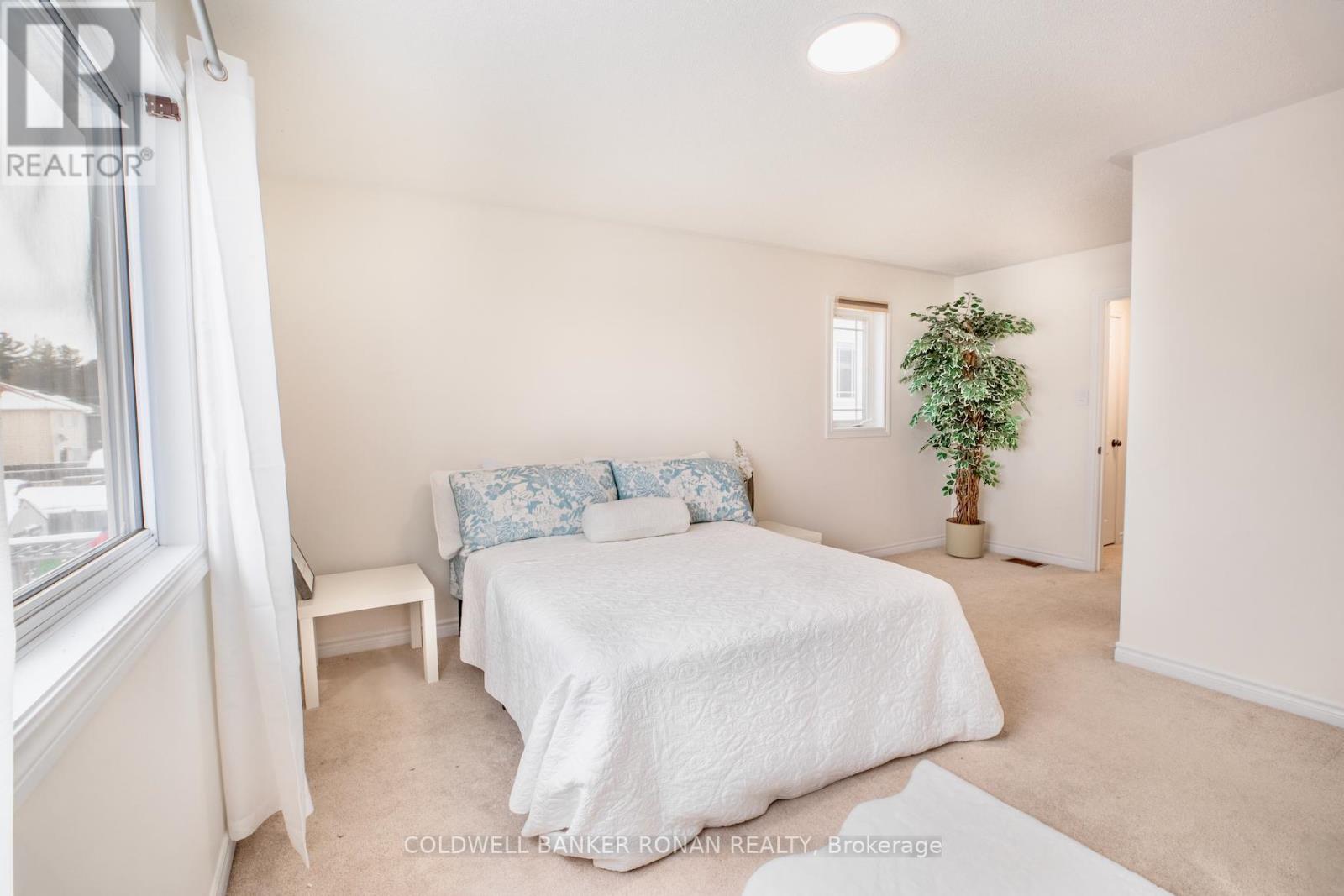 115 Banting Crescent, Essa, Ontario  L0M 1B6 - Photo 16 - N12766972