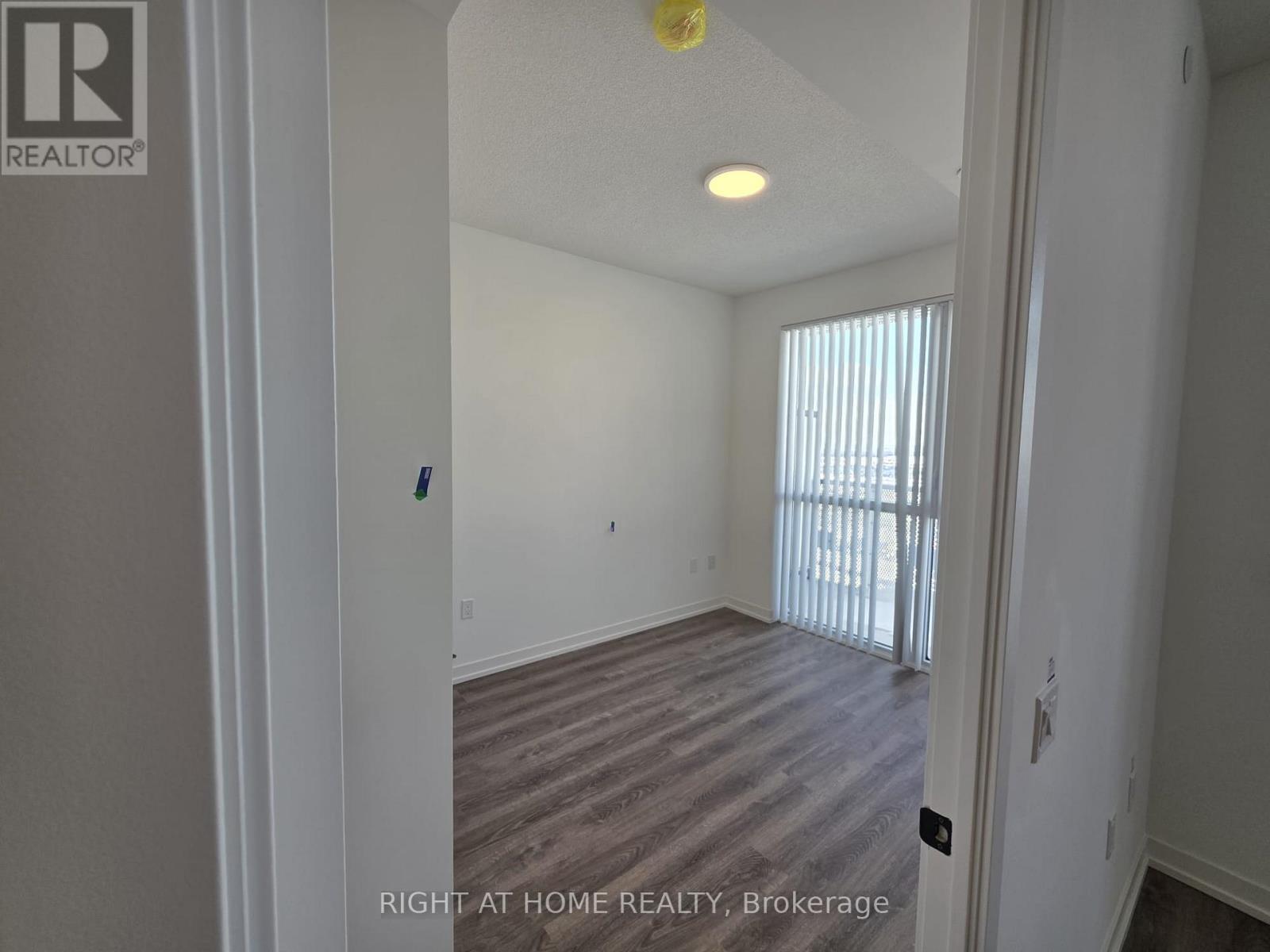 5603 - 8 Interchange Way, Vaughan, Ontario  L4K 0R2 - Photo 8 - N12766990