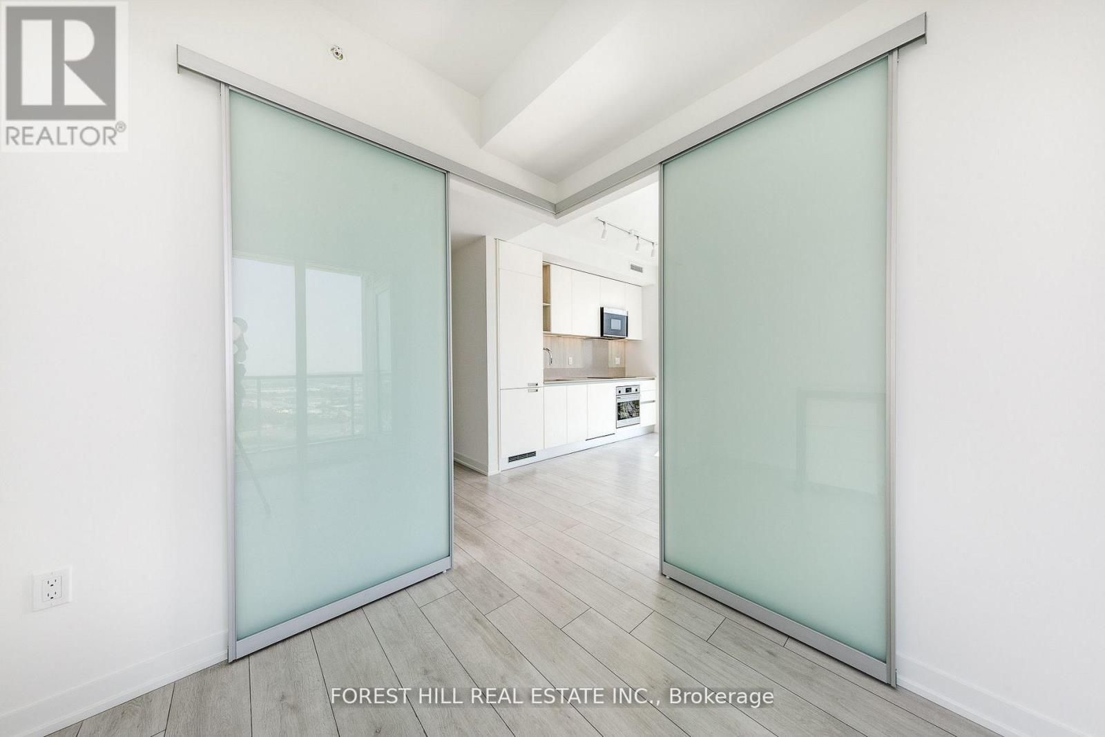 2709 - 39 Mary Street, Barrie (City Centre), Ontario  L4N 1S9 - Photo 11 - S12766896