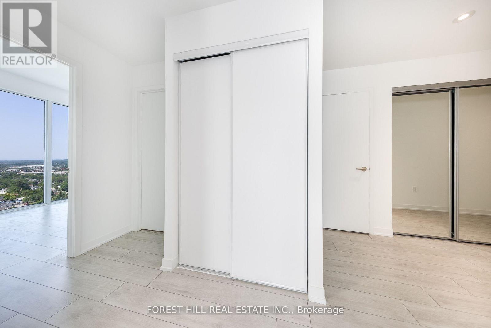 2709 - 39 Mary Street, Barrie (City Centre), Ontario  L4N 1S9 - Photo 14 - S12766896