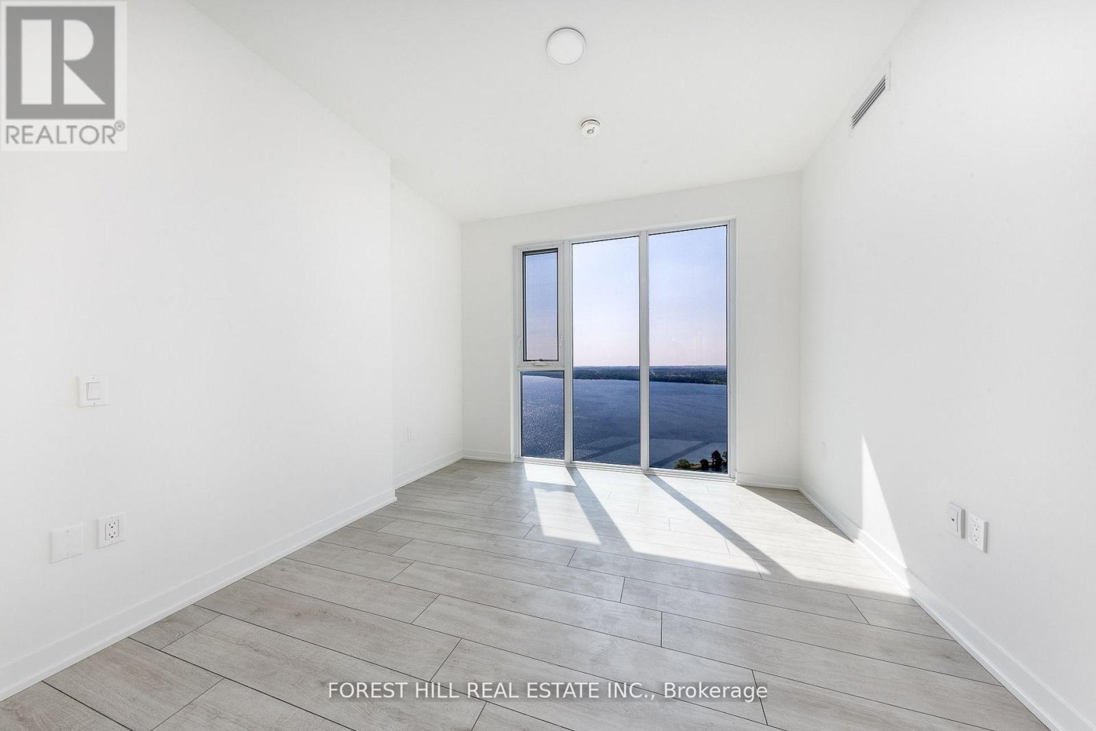 2709 - 39 Mary Street, Barrie (City Centre), Ontario  L4N 1S9 - Photo 15 - S12766896