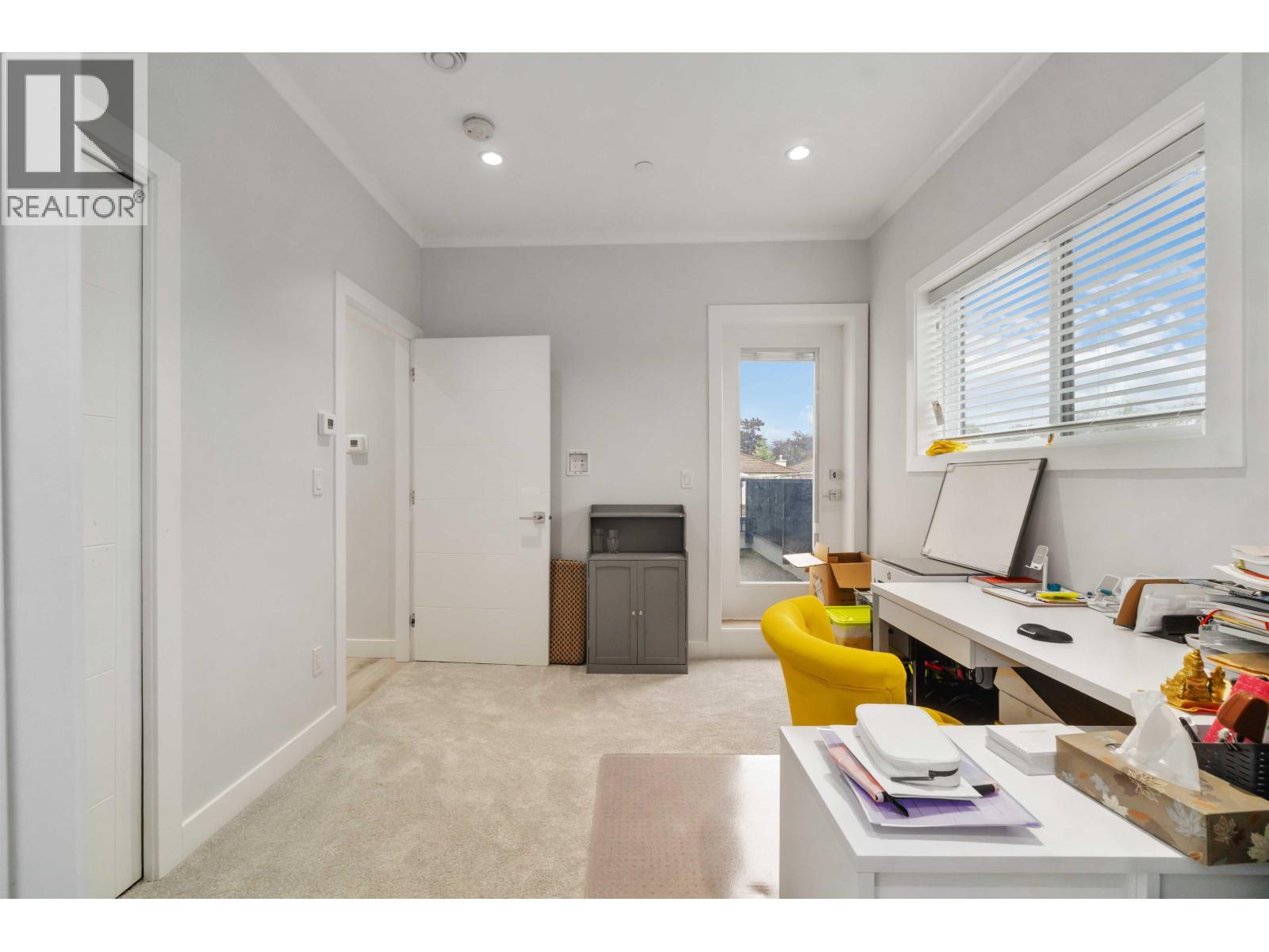 2575 & 2577 Parker Street, Vancouver, British Columbia  V5K 2T2 - Photo 5 - R3087384