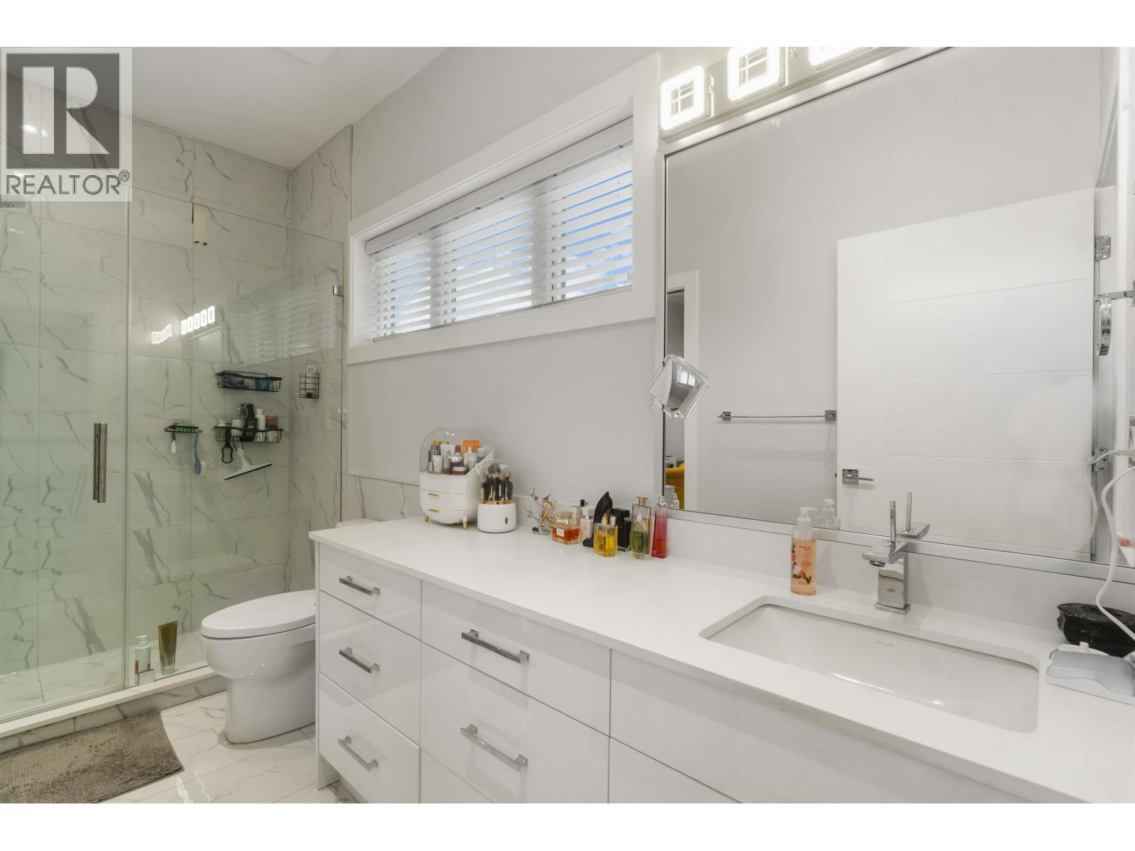 2575 & 2577 Parker Street, Vancouver, British Columbia  V5K 2T2 - Photo 15 - R3087384