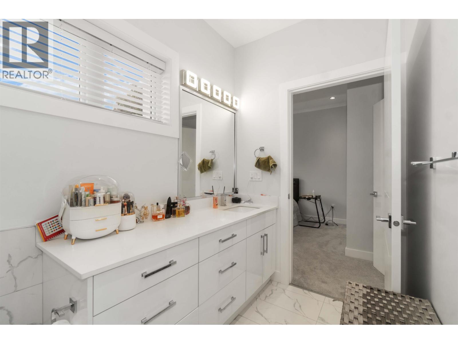 2575 & 2577 Parker Street, Vancouver, British Columbia  V5K 2T2 - Photo 36 - R3087384