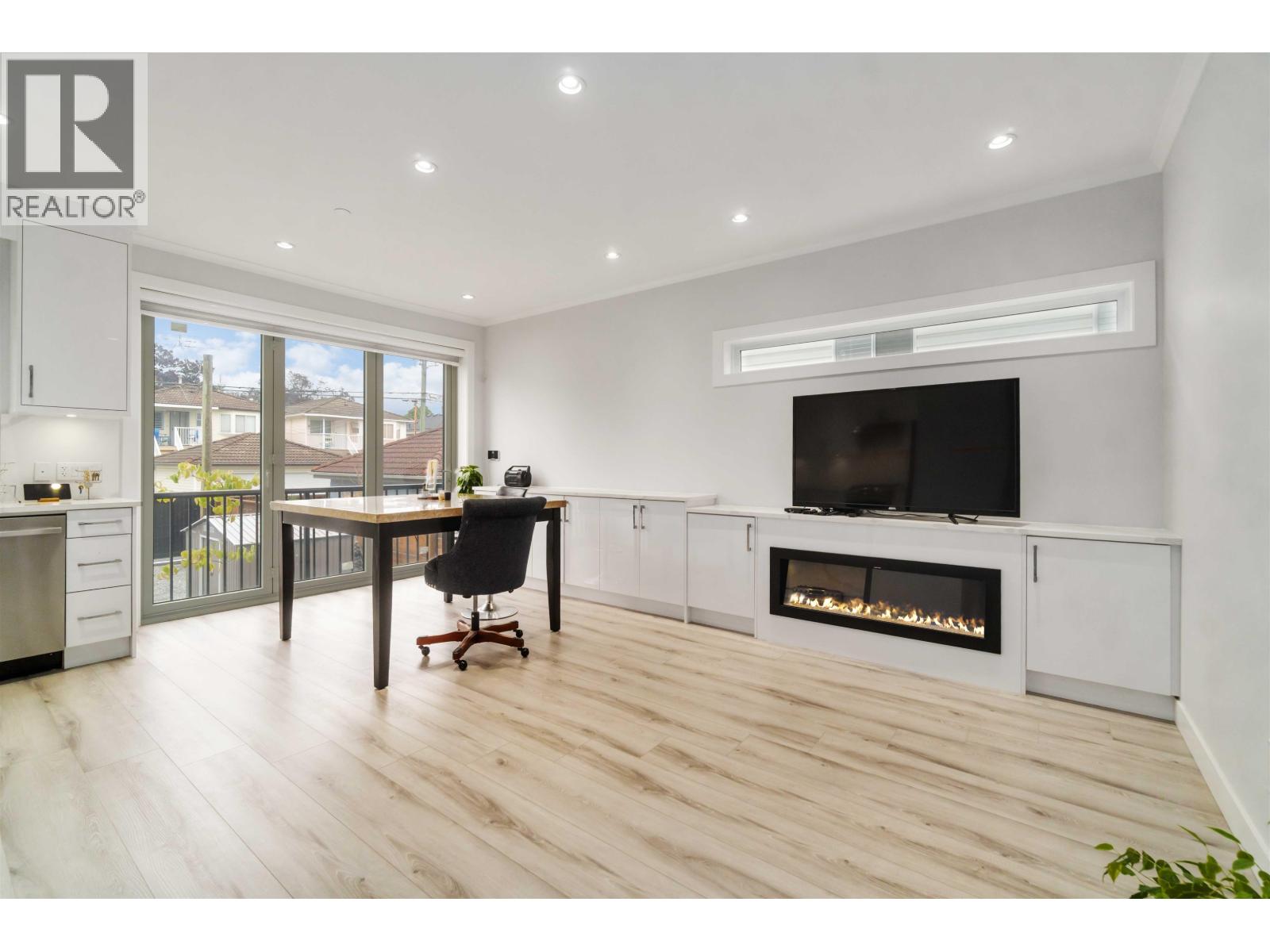 2575 & 2577 Parker Street, Vancouver, British Columbia  V5K 2T2 - Photo 21 - R3087384