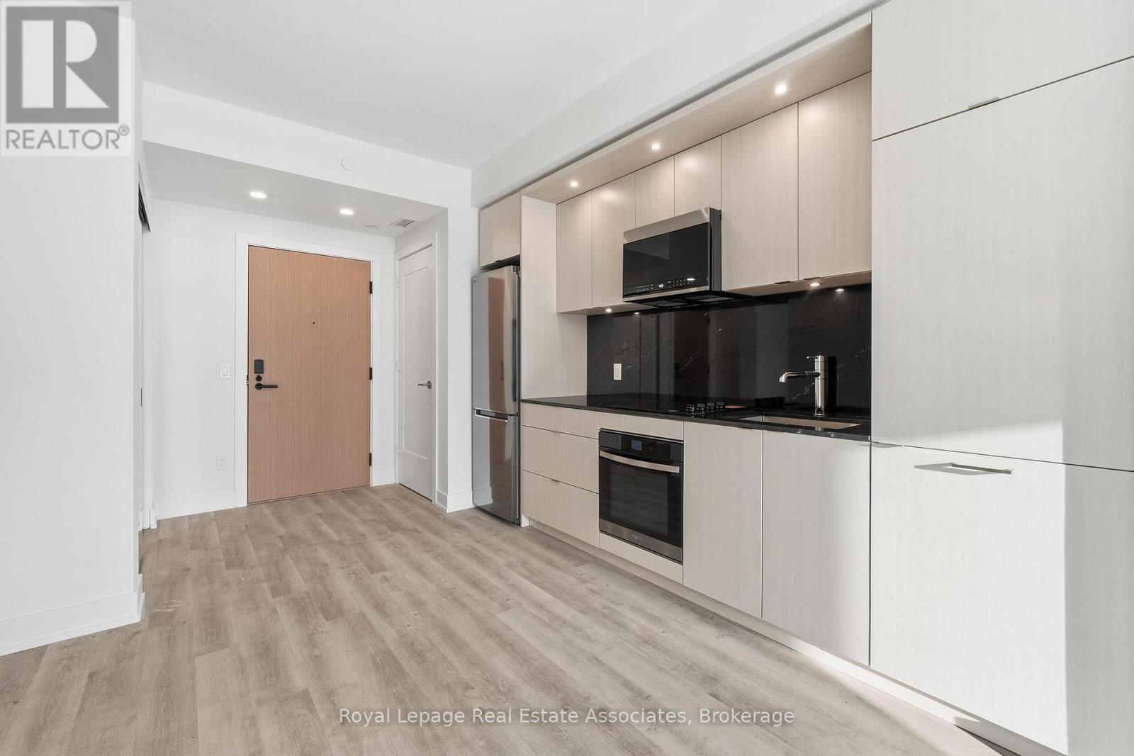 317 - 25 Cordova Avenue, Toronto, Ontario  M9A 0E5 - Photo 4 - W12766886