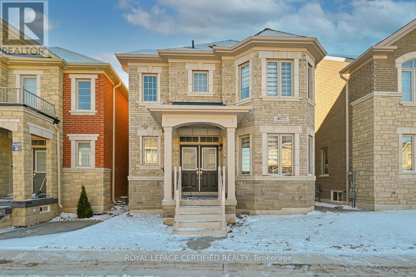 4072 Hillsborough Crescent, Oakville, Ontario  L6H 3P8 - Photo 1 - W12766924
