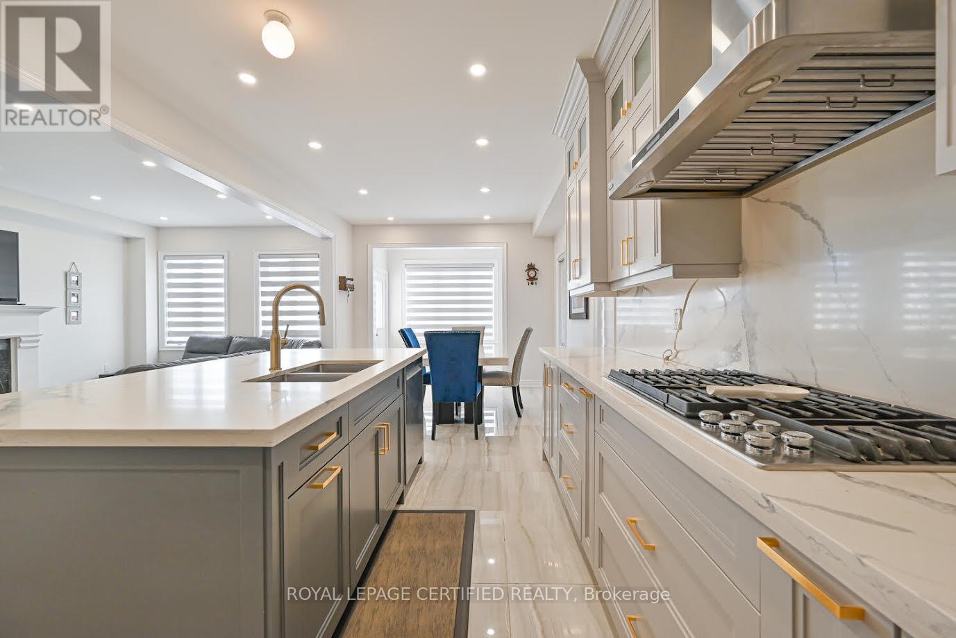 4072 Hillsborough Crescent, Oakville, Ontario  L6H 3P8 - Photo 12 - W12766924