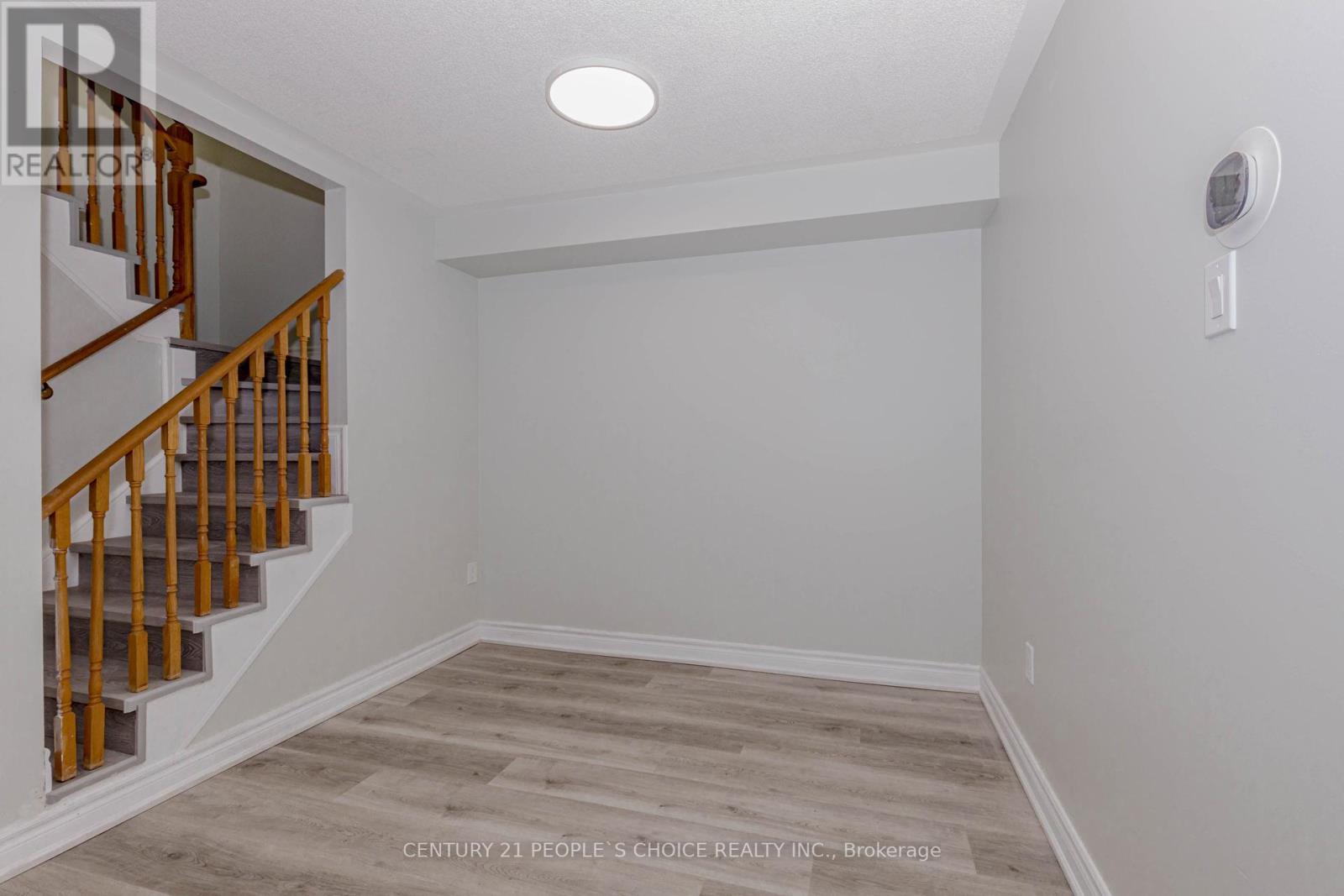 Main - 5844 Gant Crescent, Mississauga, Ontario  L5V 2T5 - Photo 11 - W12766942