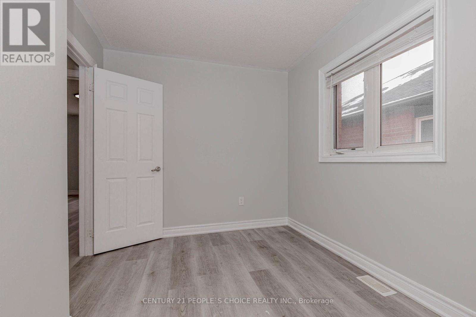 Main - 5844 Gant Crescent, Mississauga, Ontario  L5V 2T5 - Photo 37 - W12766942