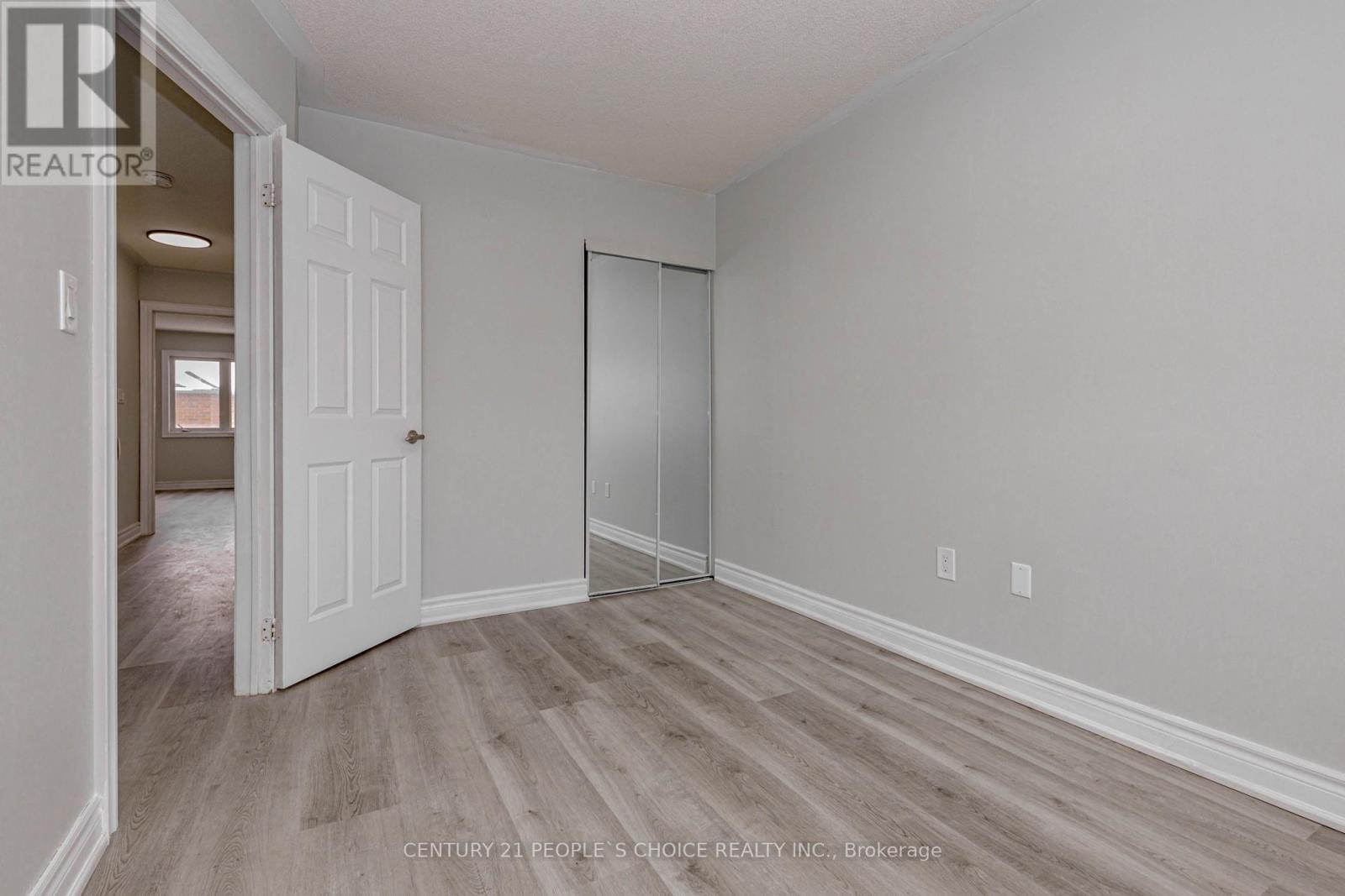 Main - 5844 Gant Crescent, Mississauga, Ontario  L5V 2T5 - Photo 45 - W12766942