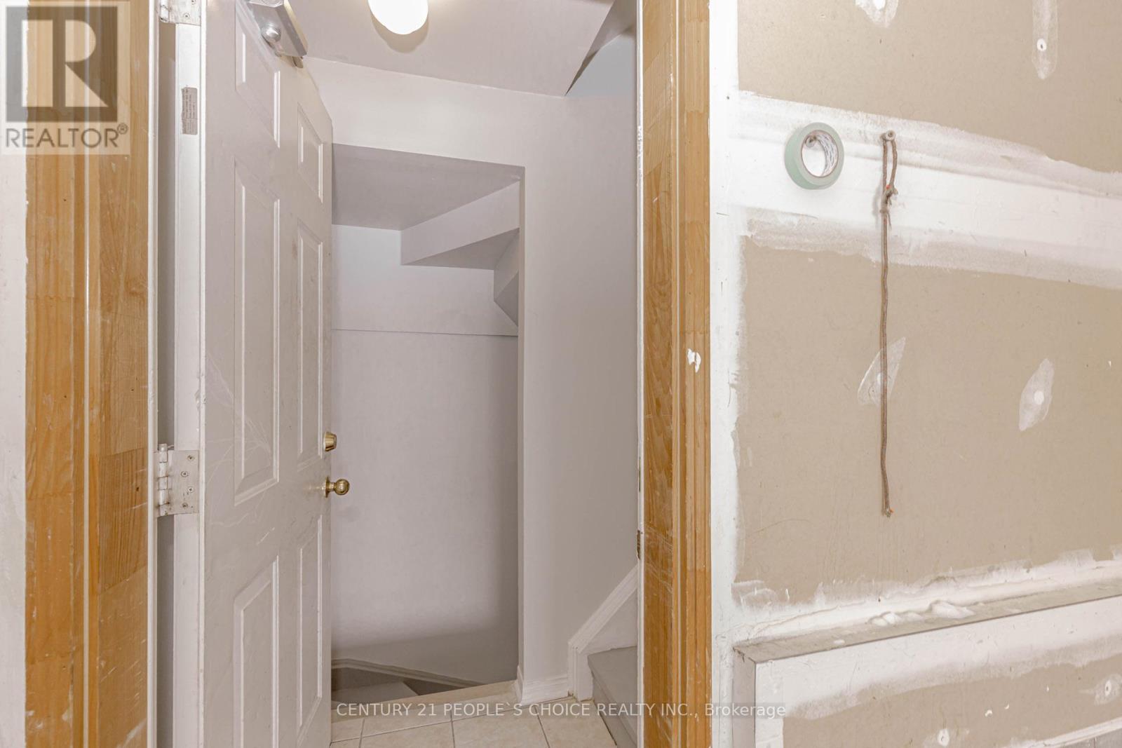 Main - 5844 Gant Crescent, Mississauga, Ontario  L5V 2T5 - Photo 49 - W12766942