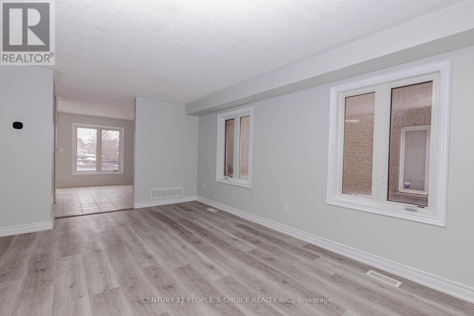 Main - 5844 Gant Crescent, Mississauga, Ontario  L5V 2T5 - Photo 8 - W12766942