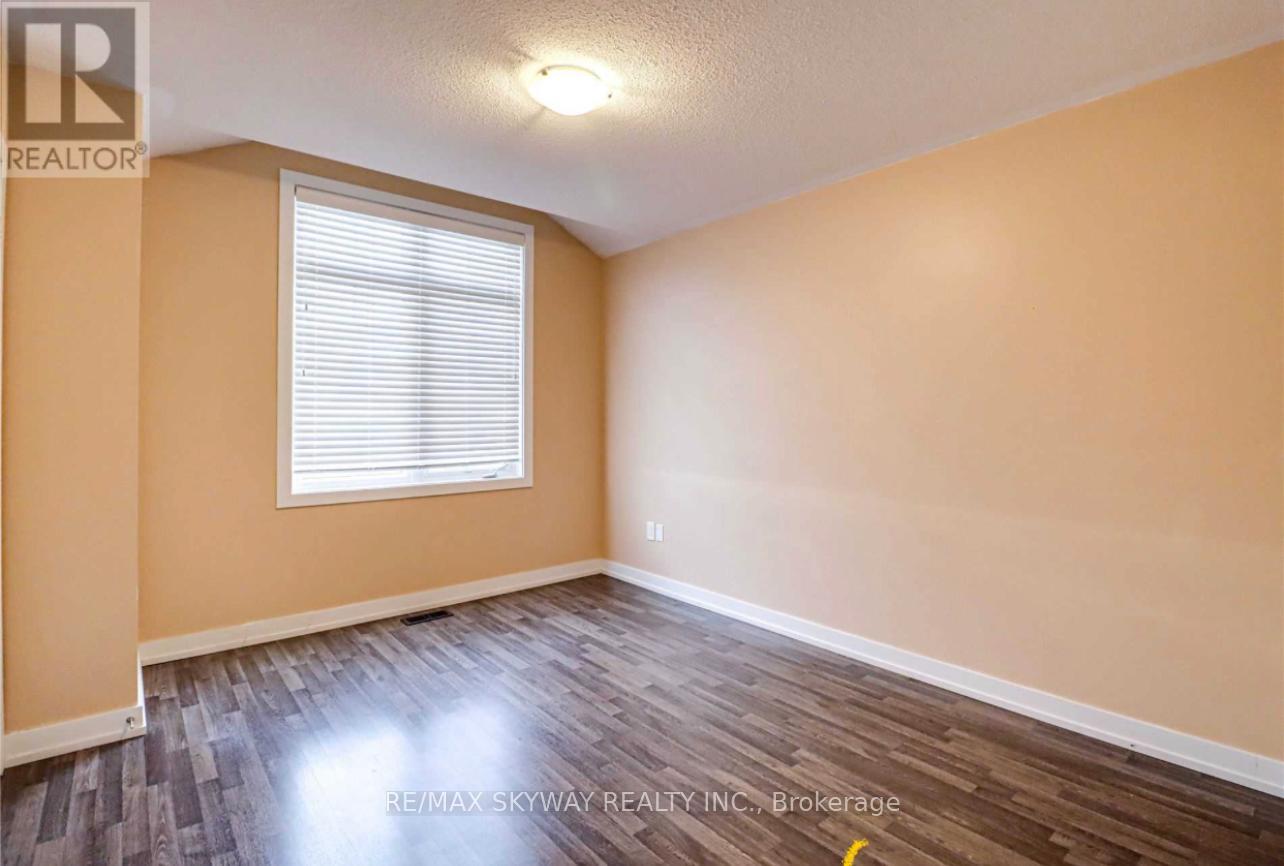 25 Zamek Street, Brampton, Ontario  L6R 3V3 - Photo 2 - W12766960