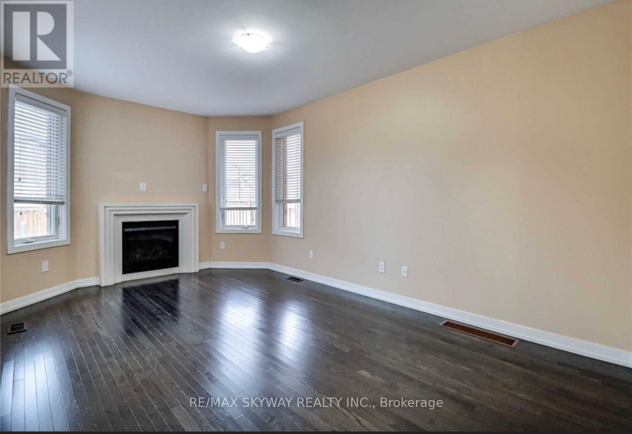 25 Zamek Street, Brampton, Ontario  L6R 3V3 - Photo 3 - W12766960