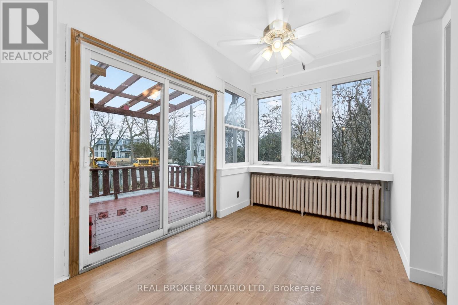 2585 Lakeshore Boulevard W, Toronto, Ontario  M8V 1G3 - Photo 13 - W12766978