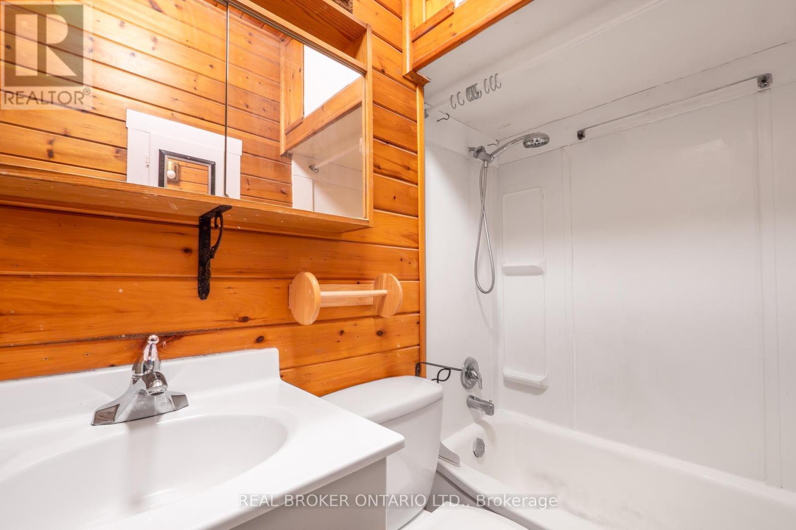 2585 Lakeshore Boulevard W, Toronto, Ontario  M8V 1G3 - Photo 19 - W12766978