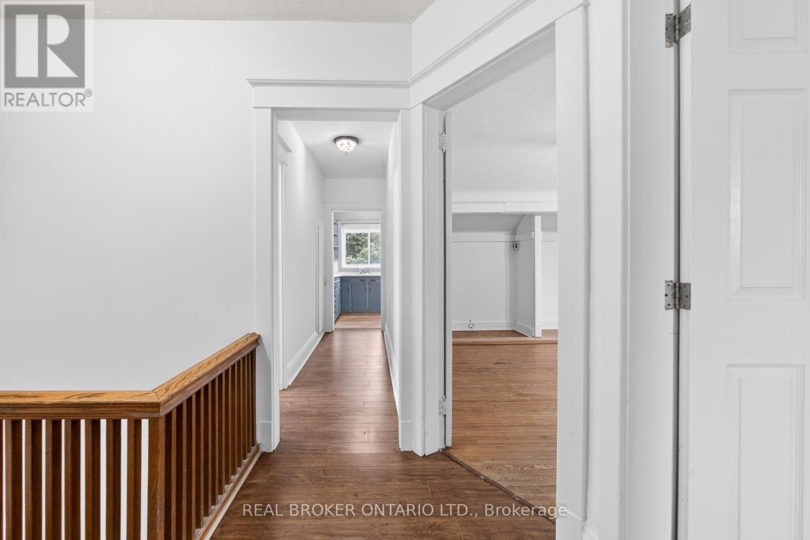 2585 Lakeshore Boulevard W, Toronto, Ontario  M8V 1G3 - Photo 23 - W12766978