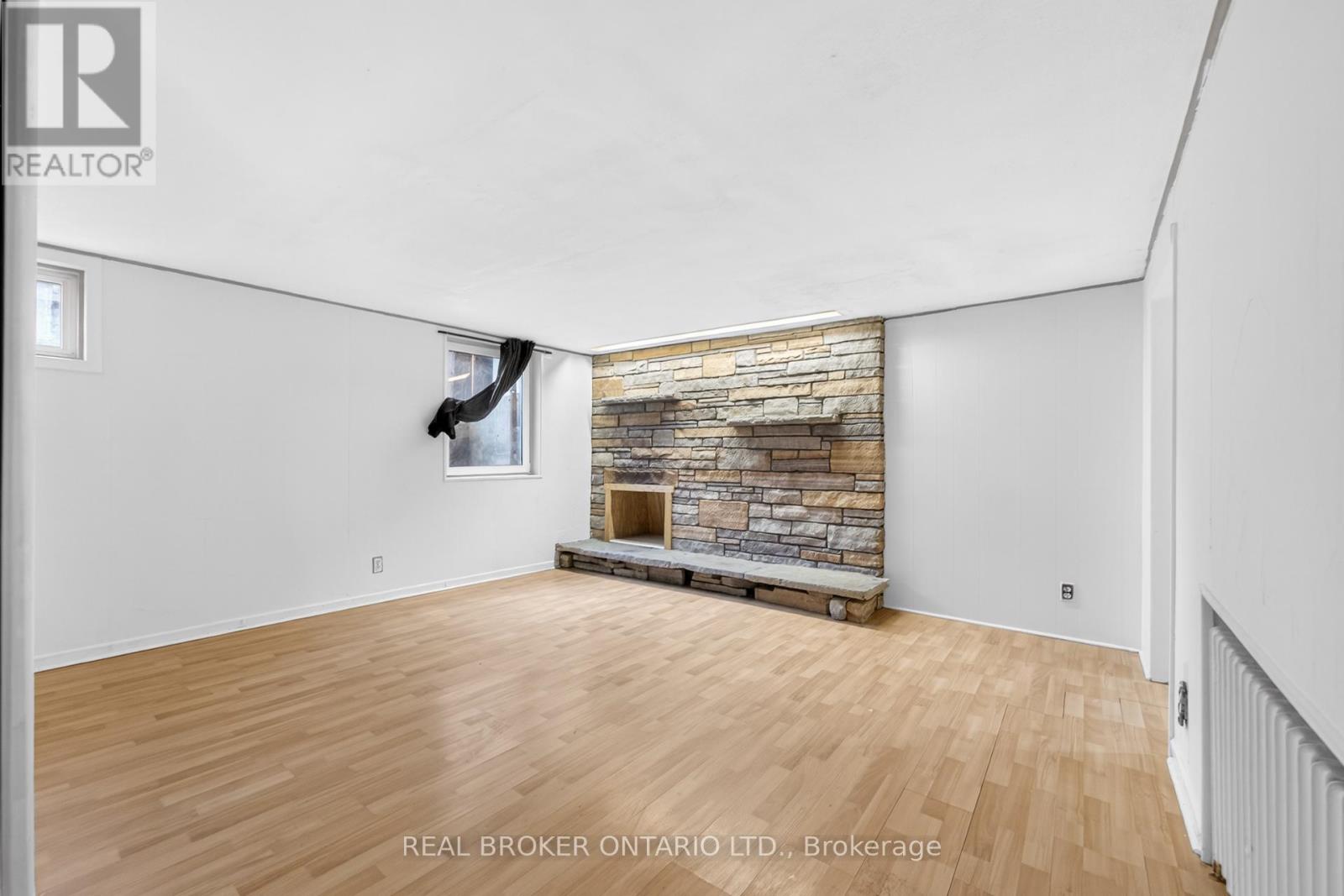 2585 Lakeshore Boulevard W, Toronto, Ontario  M8V 1G3 - Photo 33 - W12766978