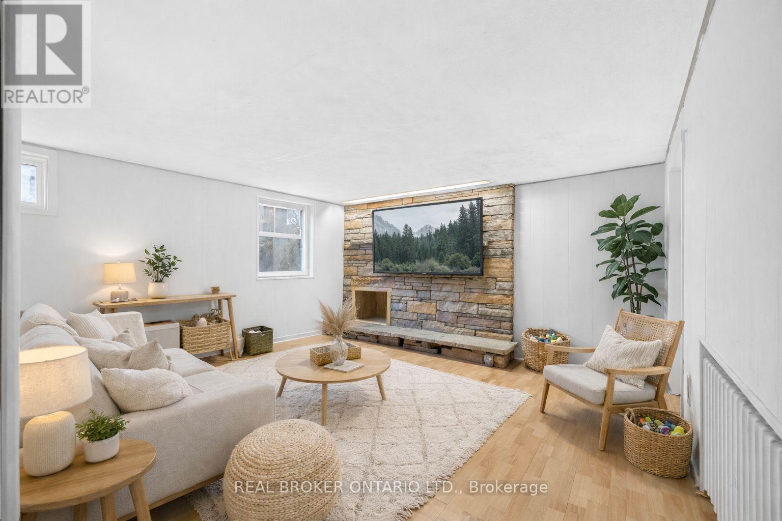 2585 Lakeshore Boulevard W, Toronto, Ontario  M8V 1G3 - Photo 34 - W12766978