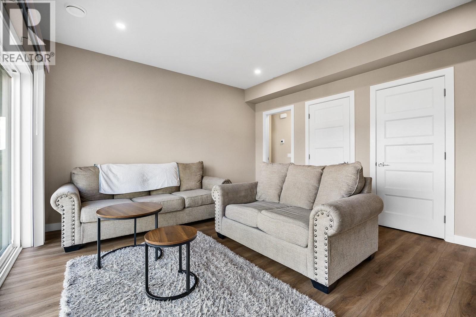 687 Acadia Street, Kelowna, British Columbia  V1V 0A8 - Photo 27 - 10371026