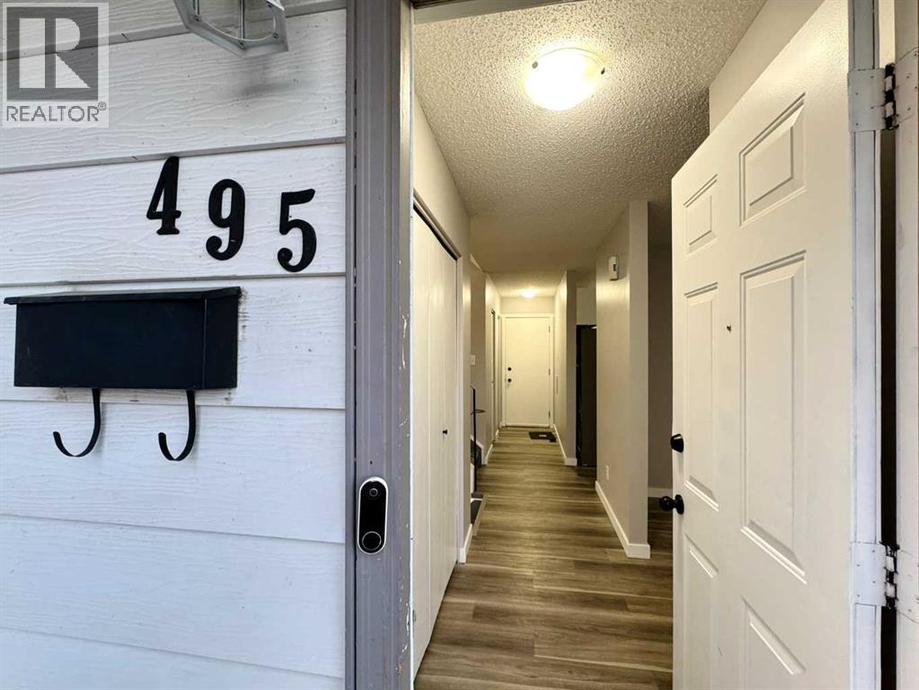 495 Columbia Boulevard W, Lethbridge, Alberta  T1K 4T7 - Photo 3 - A2275594