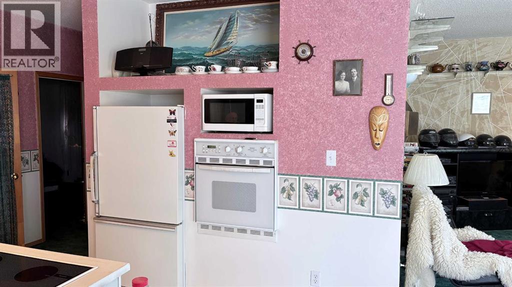 8029 Twp 102, Seven Persons, Alberta  T0K 1Z0 - Photo 2 - A2277832