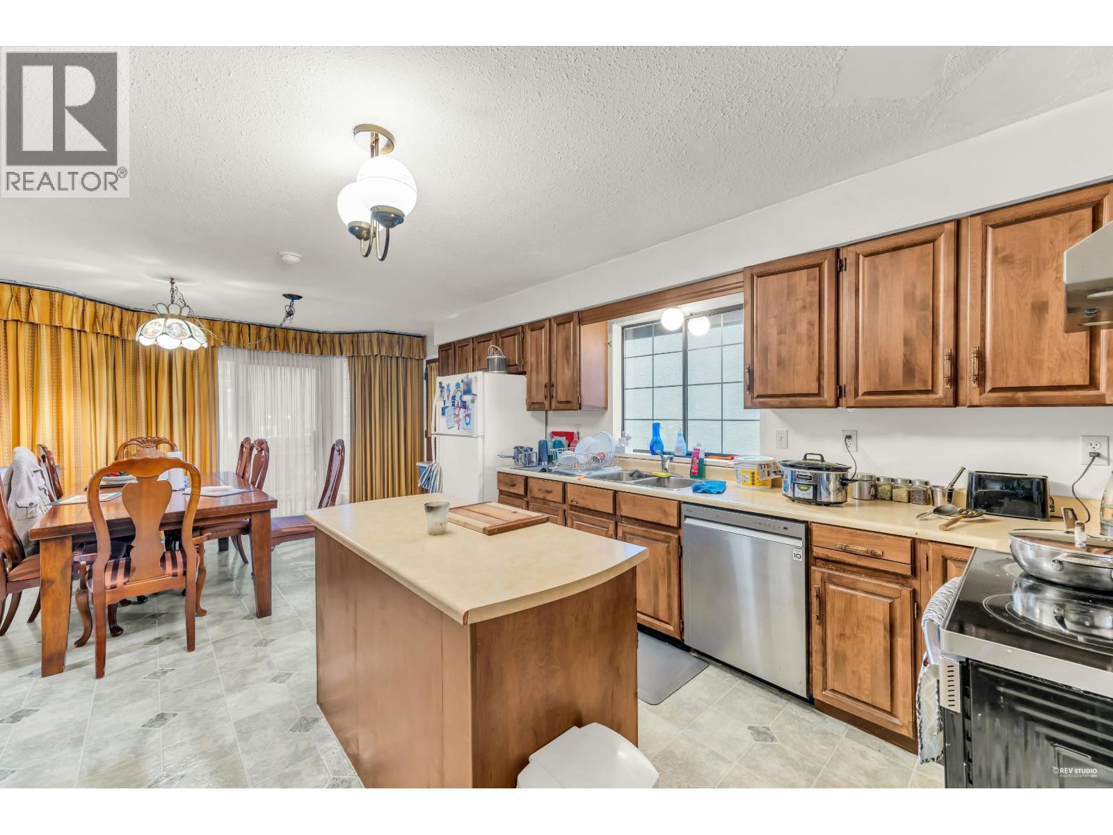 4240 Shackleton Gate, Richmond, British Columbia  V7C 4X1 - Photo 3 - R3086989