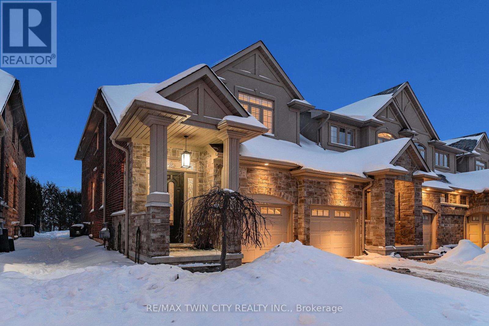 155 Oak Park Drive, Waterloo, Ontario  N2K 0B3 - Photo 3 - X12766952