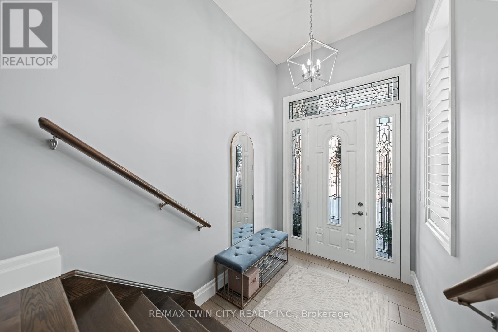 155 Oak Park Drive, Waterloo, Ontario  N2K 0B3 - Photo 6 - X12766952