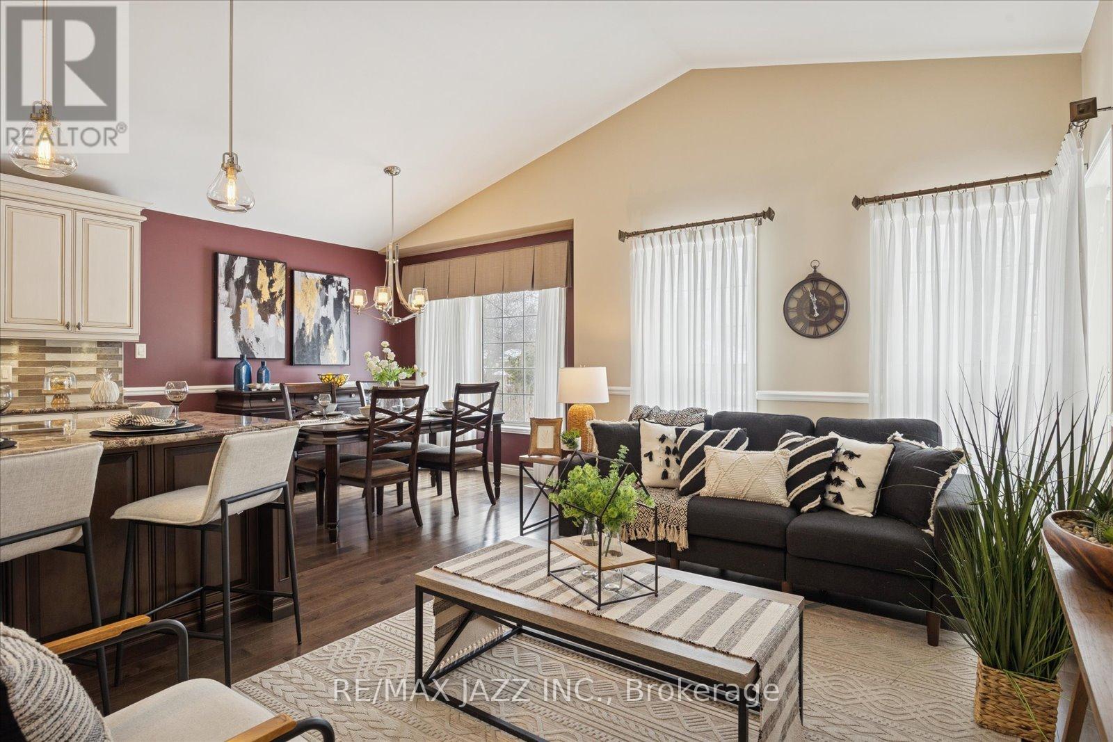 768 Apple Valley Lane, Oshawa, Ontario  L1J 7R4 - Photo 4 - E12767160