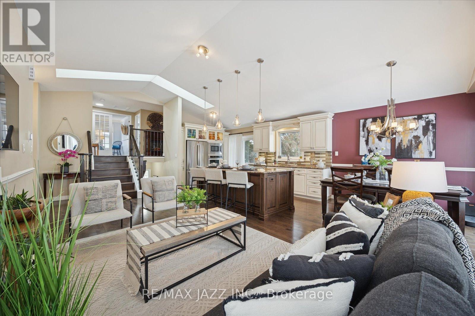 768 Apple Valley Lane, Oshawa, Ontario  L1J 7R4 - Photo 5 - E12767160