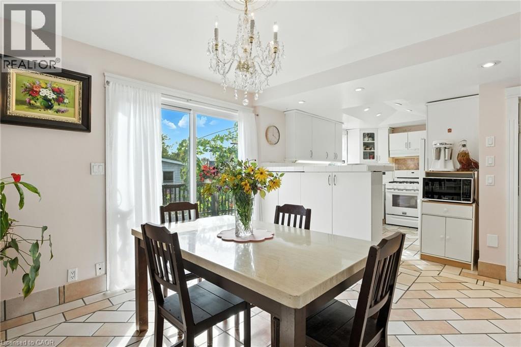 39 Clayburn Avenue, St. Catharines, Ontario  L2P 2T8 - Photo 6 - 40770990