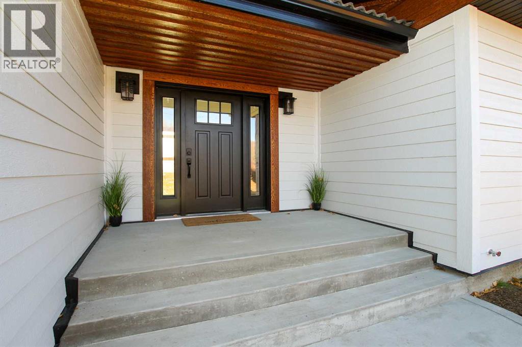 825 Sunhaven Way, Sunbreaker Cove, Alberta  T0C 0J0 - Photo 3 - A2267394