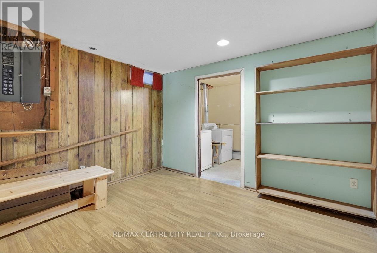 Photo 22 of 33 for 55 Mohegan Crescent