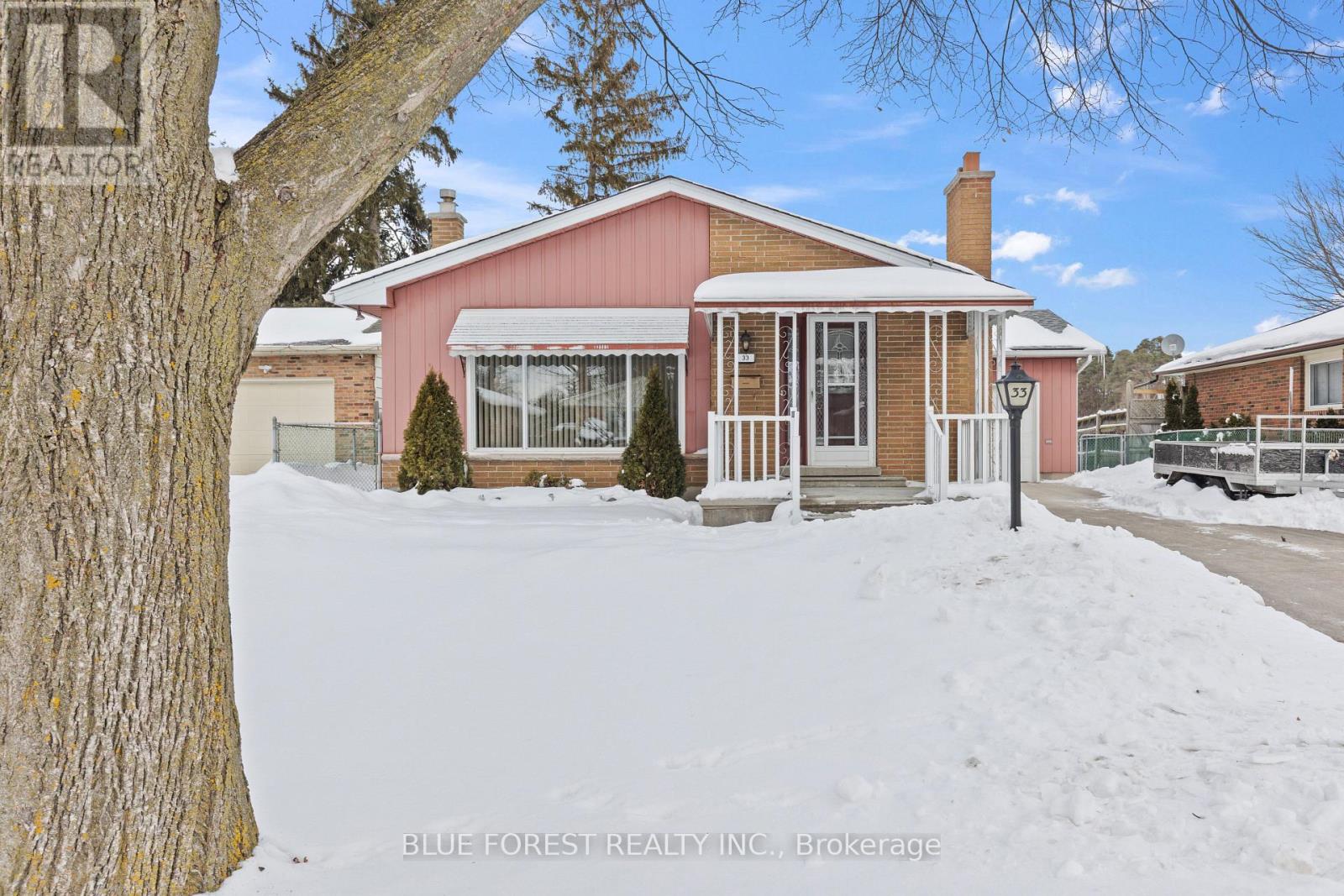 Photo 2 of 42 for 33 Cornell Crescent