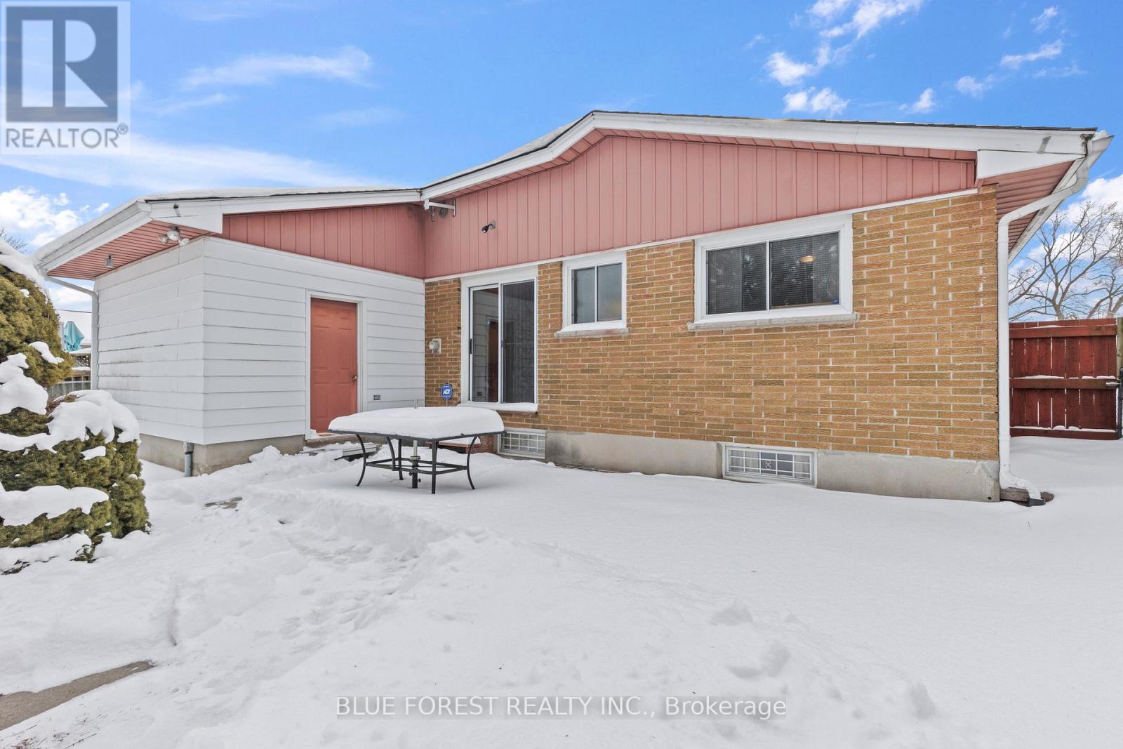 Photo 39 of 42 for 33 Cornell Crescent