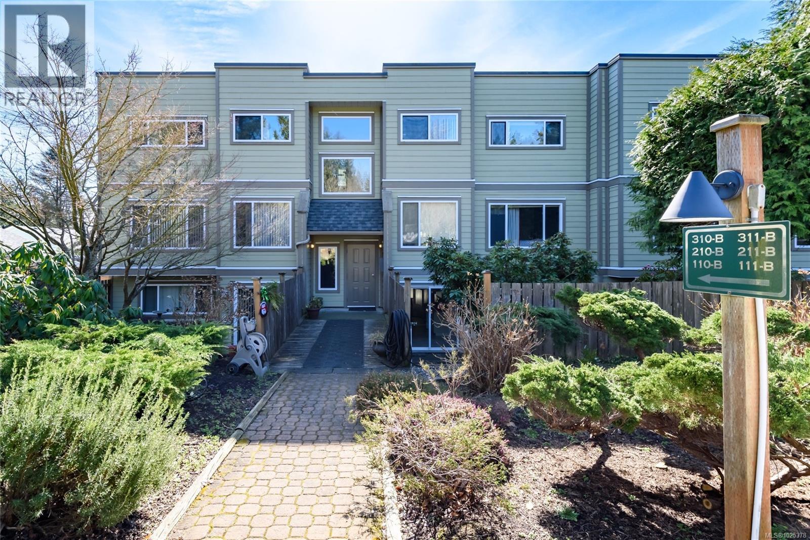 111 2250 Manor Pl, Comox, British Columbia