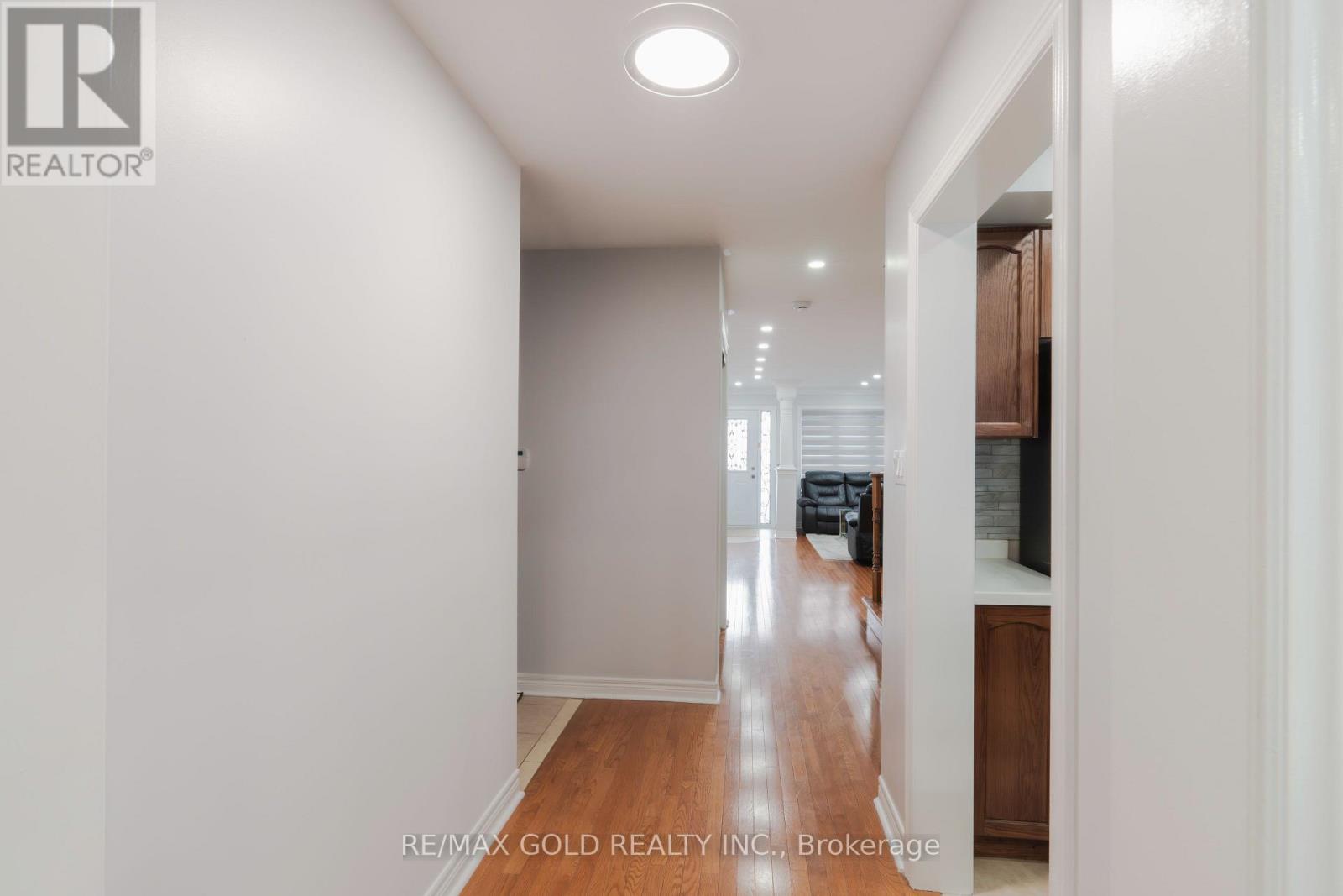 86 Ocean Ridge Drive, Brampton, Ontario  L6R 3L5 - Photo 16 - W12760292