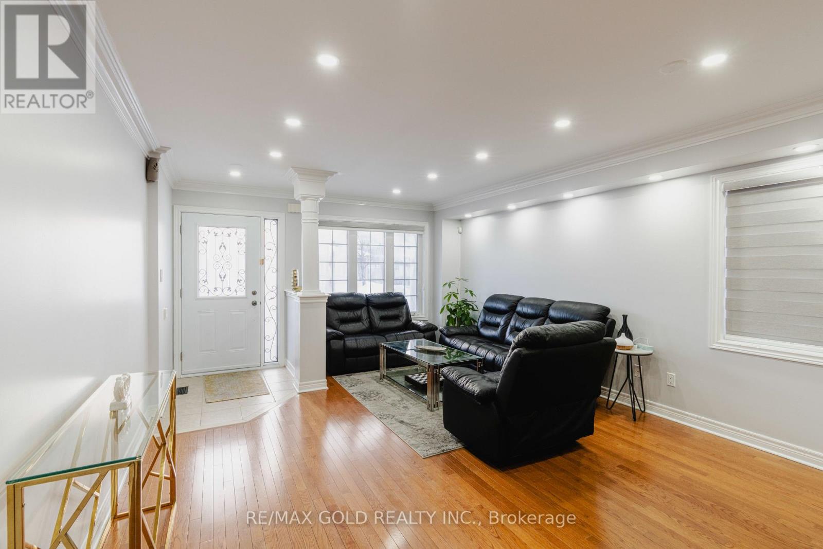 86 Ocean Ridge Drive, Brampton, Ontario  L6R 3L5 - Photo 5 - W12760292