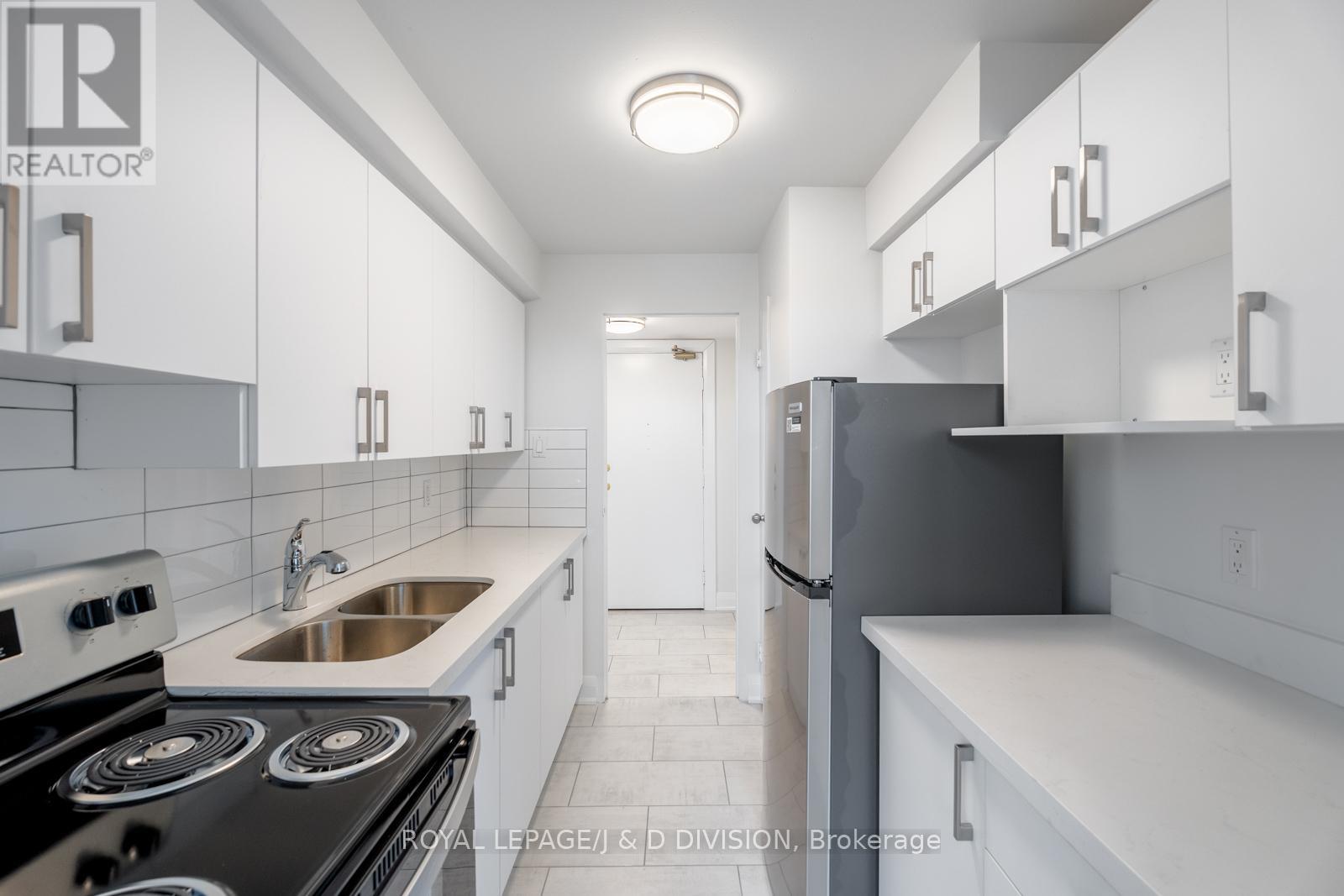 1002 - 484 Avenue Road, Toronto, Ontario  M4V 2J5 - Photo 14 - C12767010