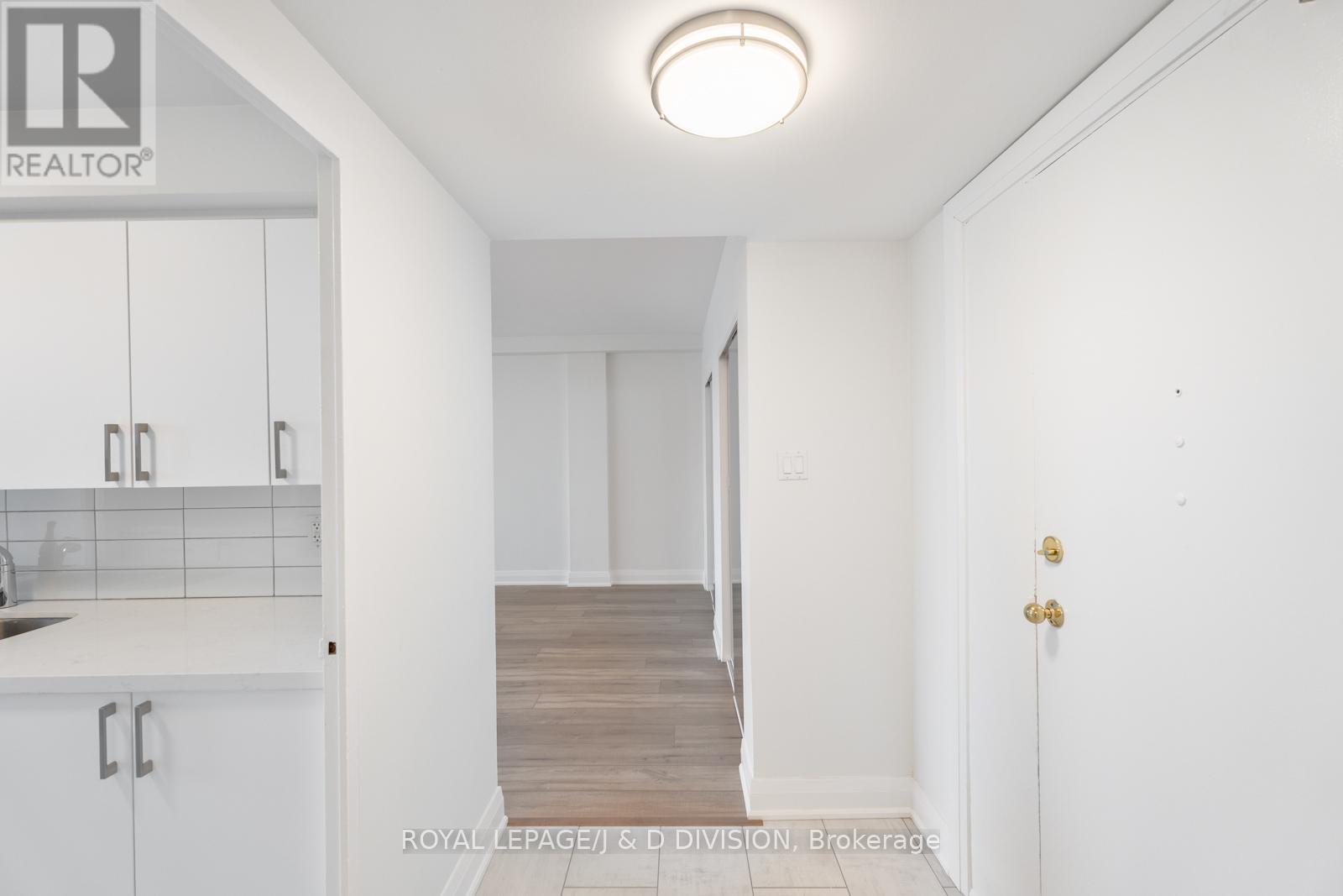 1002 - 484 Avenue Road, Toronto, Ontario  M4V 2J5 - Photo 9 - C12767010