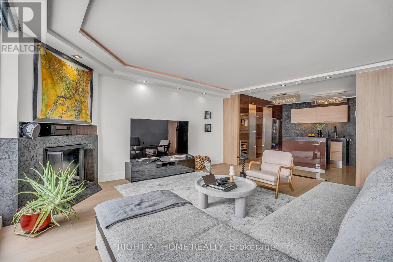 #2019 - 33 Harbour Square, Toronto (Waterfront Communities), Ontario  M5J 2G2 - Photo 10 - C12767028