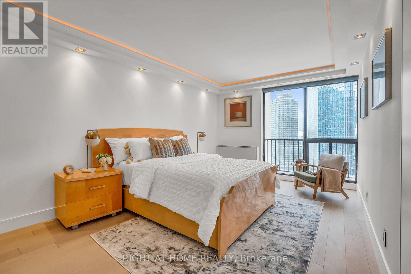 #2019 - 33 Harbour Square, Toronto (Waterfront Communities), Ontario  M5J 2G2 - Photo 18 - C12767028