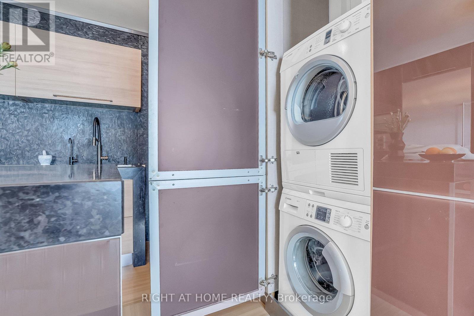 #2019 - 33 Harbour Square, Toronto (Waterfront Communities), Ontario  M5J 2G2 - Photo 28 - C12767028