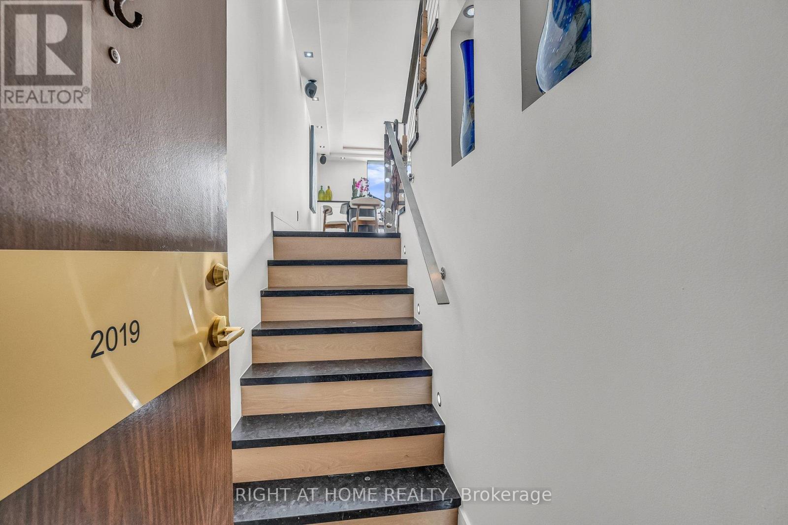 #2019 - 33 Harbour Square, Toronto (Waterfront Communities), Ontario  M5J 2G2 - Photo 6 - C12767028